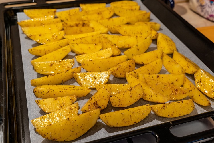 Potatoes Recipe - Herbs and Olive Oil Potato Wedges